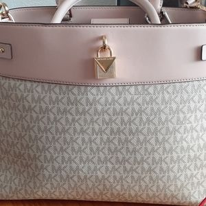 Hold for @arieslette